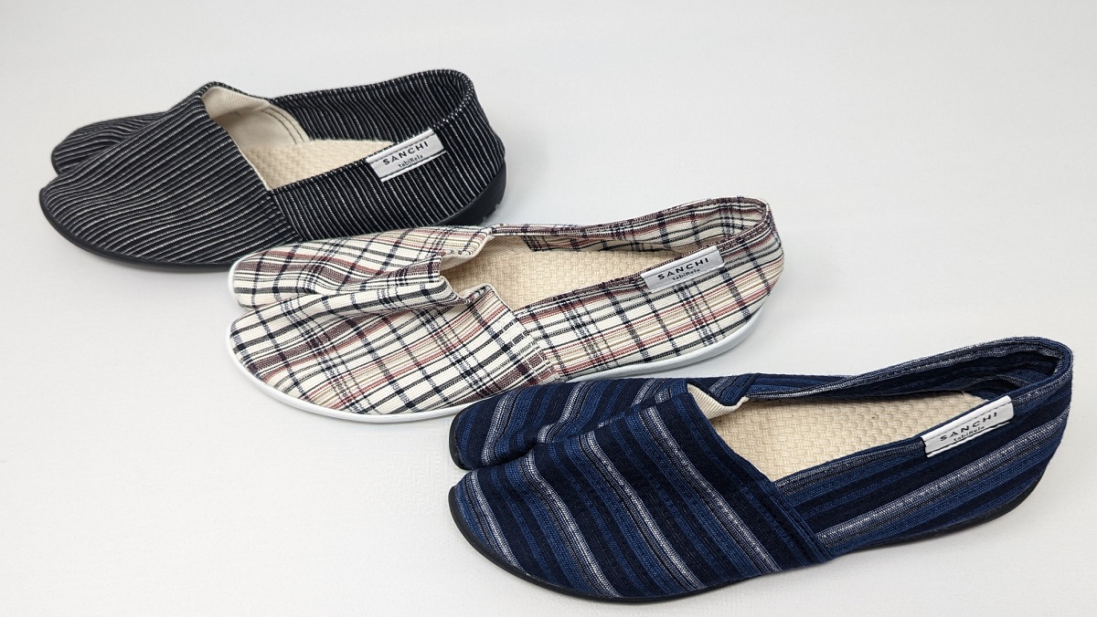 SANCHI tabiRelaから阿波しじら織の足袋型シューズが発売 - 藍染